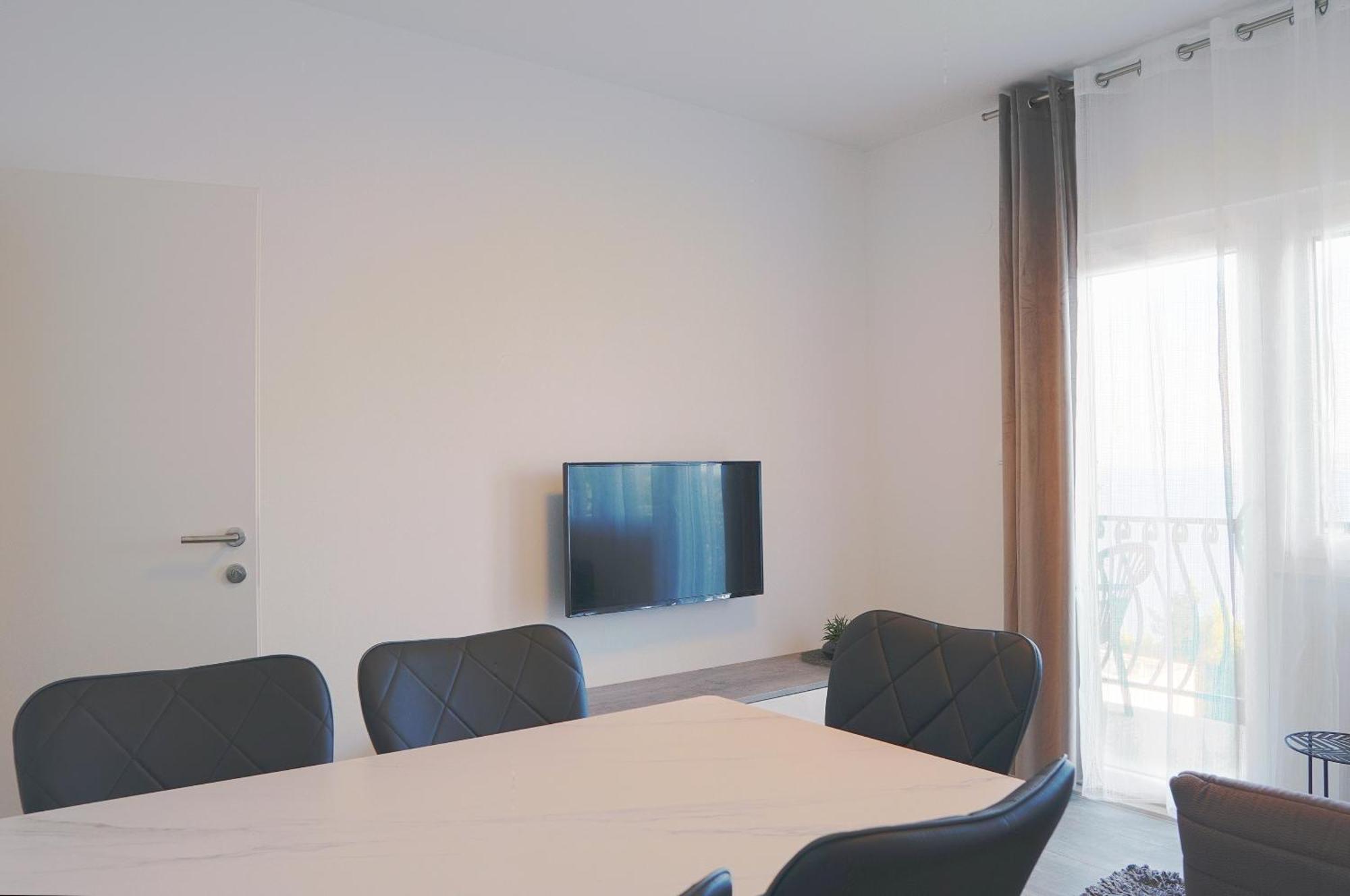 Apartments With A Parking Space Marusici, Omis - 657 Mimice Room photo